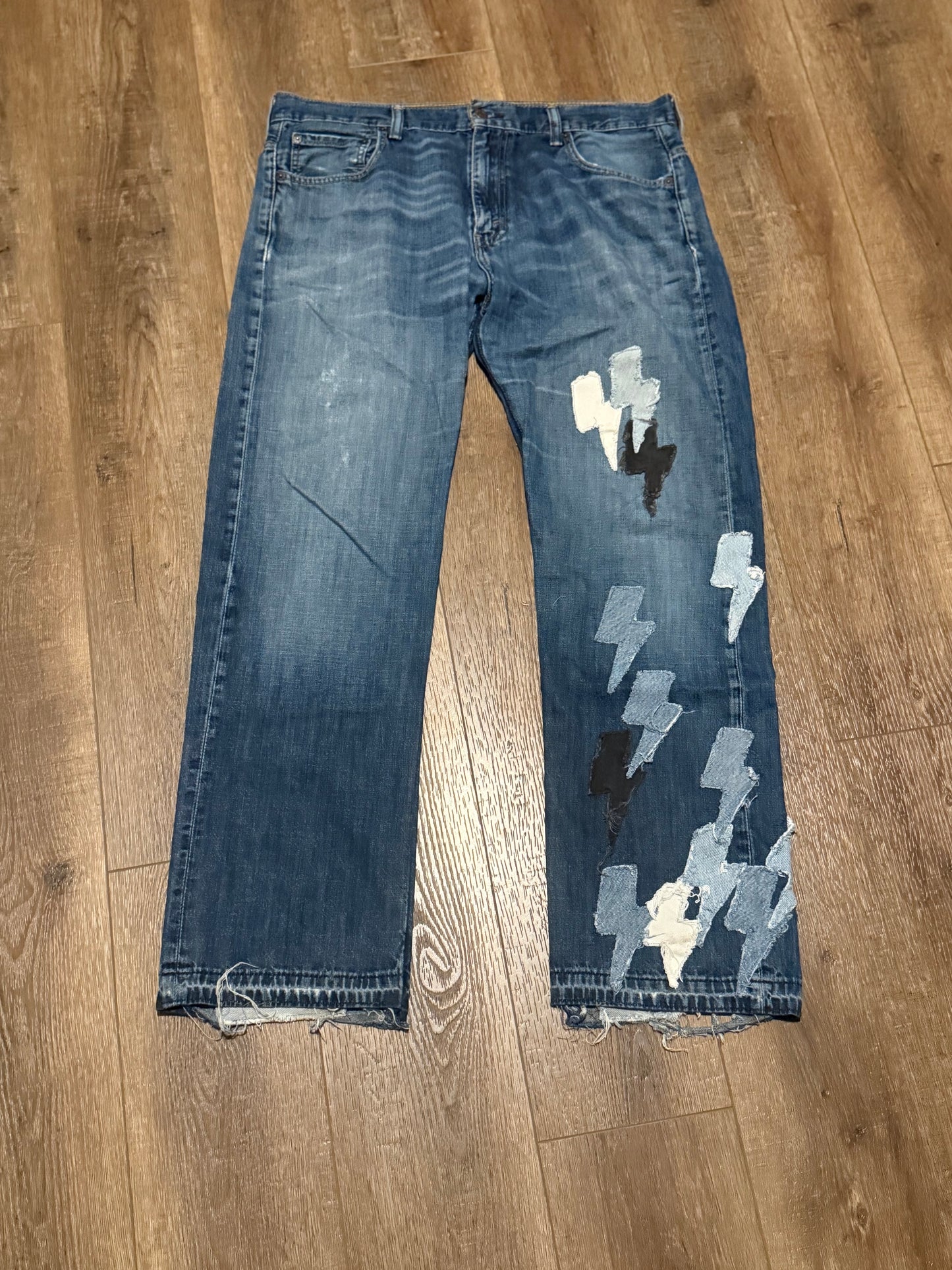1 of 1 bolt patch Levi’s