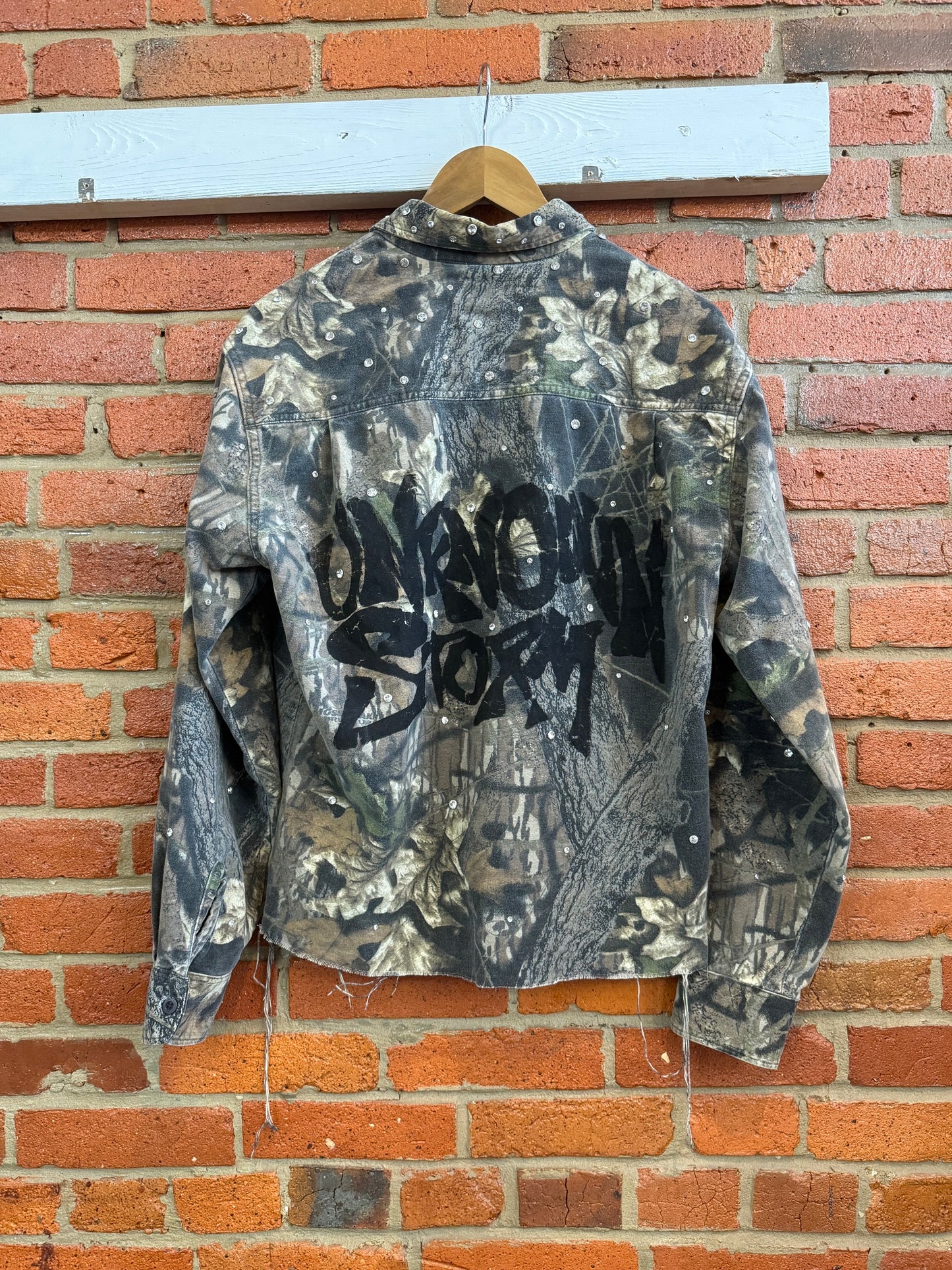 1 of 1 cropped Sticks and Stones button up